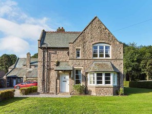 2 Bedroom Lodge on a Country Estate in Lyonshall, Herefordshire, England